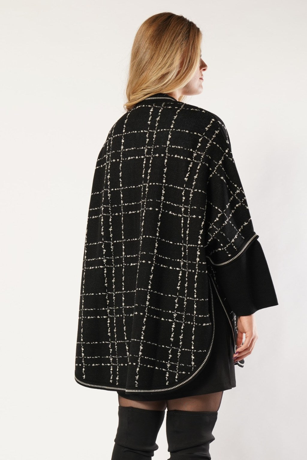 Plaid Patterned Pocketed Knitwear Poncho