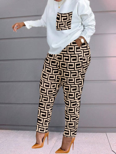 Geo Print & Solid Long Sleeve Top Drawstring Pants Set