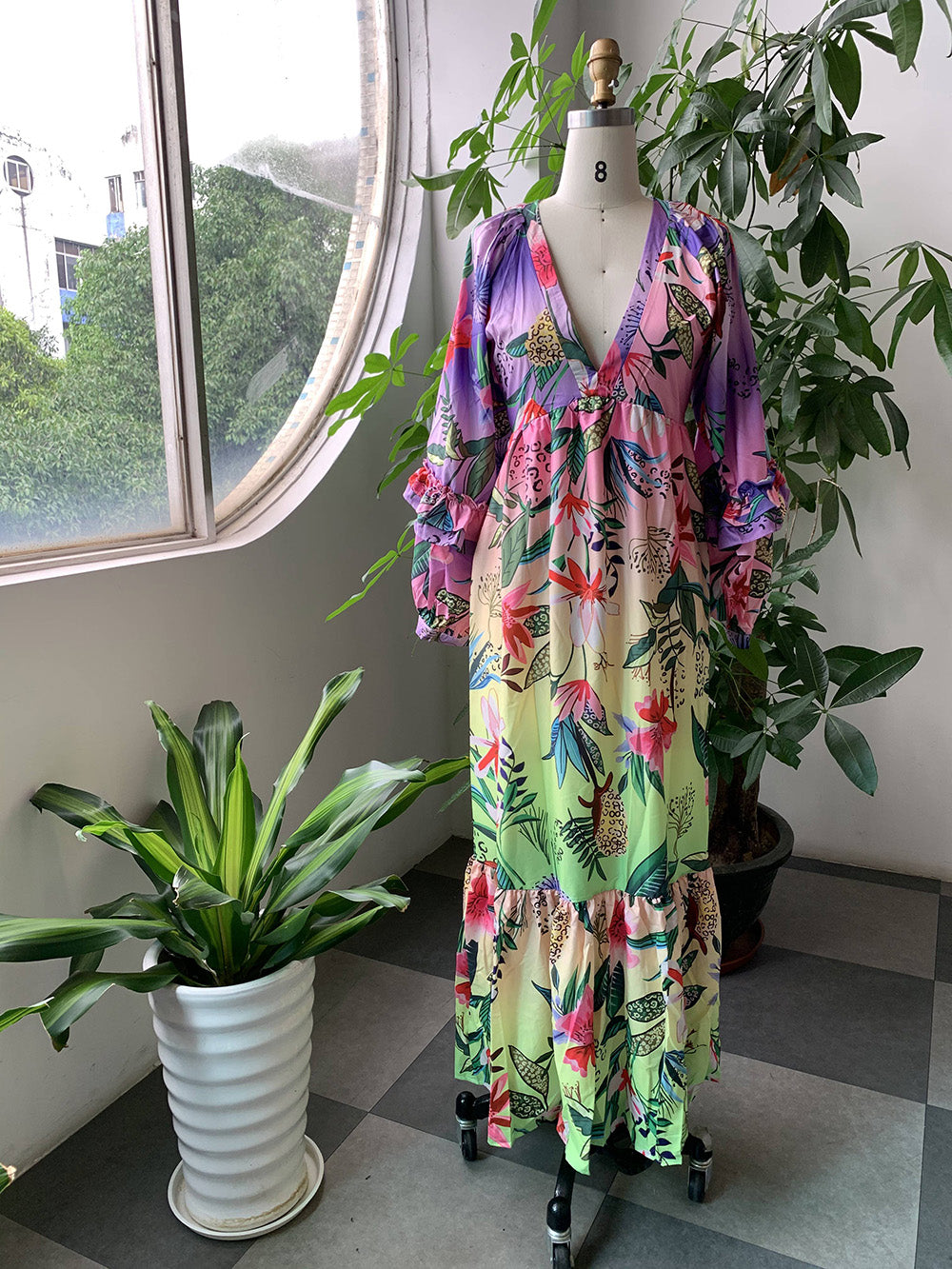 Floral Print Deep V-Neck Vintage Maxi Dress